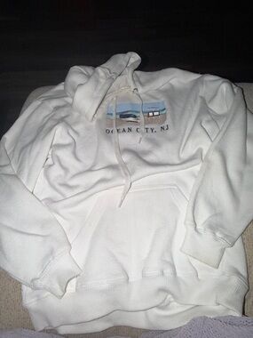 White Ocean City, NJ Pullover Hoodie
